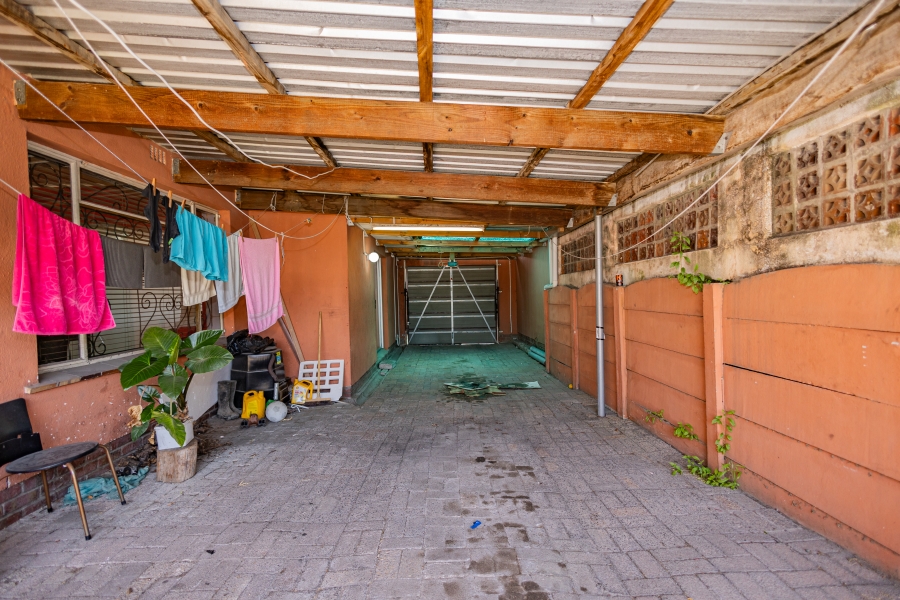 4 Bedroom Property for Sale in Bishop Lavis Western Cape